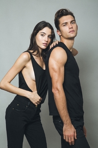 Rafaella-Consentino-por-Jeff-Segenreich-348.thumb.jpg.ec17c175950934a6421d8ae5cdcae0ea.jpg