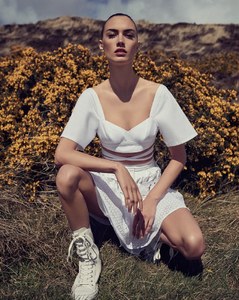 Ronja-Furrer-Harpers-Bazaar-Czech-September-2017-Andreas-Ortner-4.thumb.jpg.32e765b259e8347f8b90a2544aa5ac36.jpg