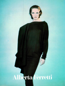 Roversi_Alberta_Ferretti_Spring_Summer_1987_03.thumb.png.d0ac0bb15357a3b167ac3563aa7fb409.png