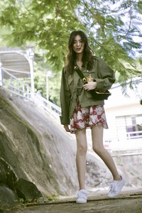 STYLE_PROMO_DAZZLE_PRADA_AUG17_LIU2.jpg
