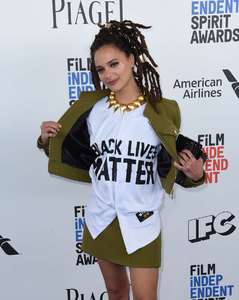 Sasha-Lane--32nd-Film-Independent-Spirit-Awards--13.jpg