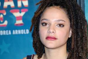 Sasha-Lane--American-Honey-Premiere-at-UGC-Cine-Cite-les-Halles--01.jpg