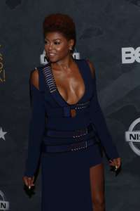 Taraji-P.-Henson--2017-Black-Girls-Rock--14.jpg