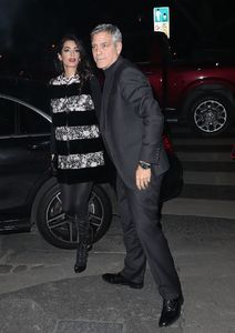 amal-clooney-and-george-clooney-leaving-their-hotel-to-go-to-dinner-to-laperouse-restaurant-in-paris-9.jpg