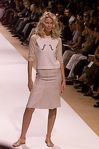 balmain-ss-2000-2.thumb.jpg.b7d99d90b072da537633e91064c04969.jpg