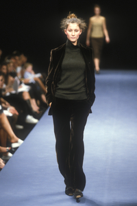 bcbg-fw-1998-5.thumb.jpg.ed19118b9a5e16d5b4e9e5e731b4ee77.jpg