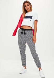 black-striped-pants.thumb.jpg.0f29bfa80cbae5eb2a7b7466b3fac4e4.jpg