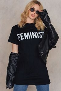 boohoo_femenist_tshirt_1506-000000-0002-27.thumb.jpg.e83f44485ea71472b21f12b9d63ad824.jpg