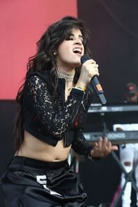 camila-cabello-performs-at-2017-billboard-hot-100-festival-at-jones-beach-theater-in-wantagh-ny-august-20-2017-3.jpg