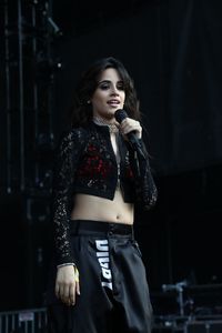camila-cabello-performs-at-2017-billboard-hot-100-festival-at-jones-beach-theater-in-wantagh-ny-august-20-2017-4.jpg