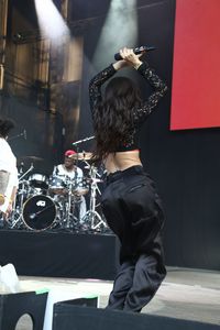 camila-cabello-performs-at-2017-billboard-hot-100-festival-at-jones-beach-theater-in-wantagh-ny-august-20-2017-7.jpg