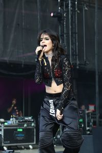 camila-cabello-performs-at-2017-billboard-hot-100-festival-at-jones-beach-theater-in-wantagh-ny-august-20-2017-9.jpg