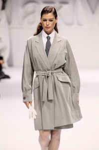 carre-otis-max-mara-ss-1995-2.thumb.JPEG.2299c5c20daede1c4b06a51f843bb571.JPEG