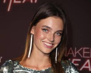 celine-bethmann-mager-alarm-instagram.thumb.jpg.71830fb22d689aa4d5f13b2230d9fdcf.jpg
