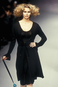 chloe-fw-1995-3.thumb.GIF.8c156e15496b43795c87f9a3f8ab5bb0.GIF