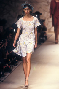 chloe-ss-1994-3.thumb.jpg.ab58738865e69d1c53ab68da3381c152.jpg