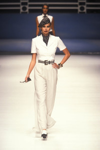 christian-dior-ss-1996-2.thumb.JPEG.3734974acb68dd8159be3aa45386f883.JPEG