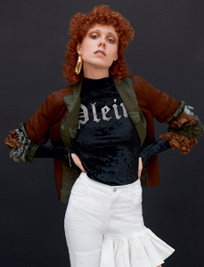 dazed-fall-2017-kiki-willems-lineisy-montero-by-terry-richardson-11.thumb.jpg.761eb32e8f52c2de4d918e91c6d846d9.jpg