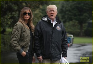 donald-melania-trump-head-to-texas-04.jpg