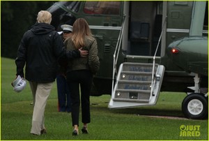 donald-melania-trump-head-to-texas-07.jpg