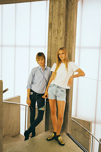edie_acne_korea_sep15_1.thumb.jpg.cb21289412f6f866ef48335d047237b6.jpg
