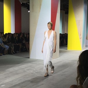edie_boss_ss16_edie_campbell_1.thumb.jpg.2631f4dfd0d6950fee760adf30e69556.jpg