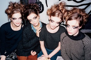 edie_chanel_couture_ss13_teenvogue.thumb.jpg.7eeda9e9aa87e1189d993b59c5e412c6.jpg