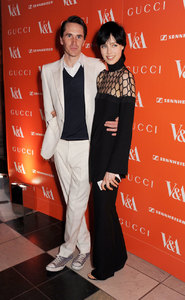 edie_david_bowie_20mar13_vanityfair.thumb.jpg.99631369cc36b8e1270c7b45097eb272.jpg