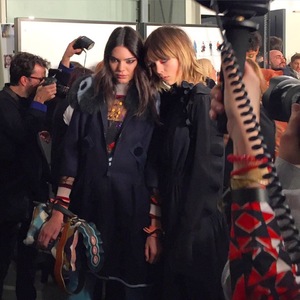 edie_fendi_aw16_backstage_1.thumb.jpg.c840d9d69c0f9226d55433ca2d301e24.jpg
