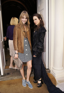 edie_flash_trash_7jun11_hollywood_2.jpg