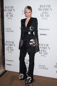 edie_harpers_bazaar_women_4nov14_hollywood_1.jpg