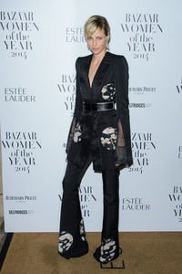 edie_harpers_bazaar_women_4nov14_hollywood_3.jpg