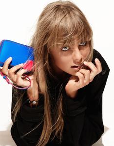 edie_hogan_spring2013_modelsdot.thumb.jpeg.0c872bf04ad34d82f60507c8512fc46b.jpeg