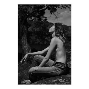 edie_industrie_aw16_31aug17_lachlanbailey.thumb.jpg.653710db54130ae8c03ddf7090f2e59f.jpg