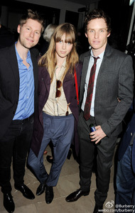 edie_lcm_17jun12_burberry_3.thumb.jpg.982f35d3aa71f20dd9f0ddb112f1ea8d.jpg