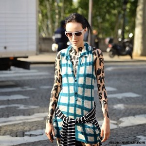 edie_louis_vuitton_ss14_davidnyanzi.thumb.jpg.c858a0af4a0a44a5873f9fb0ce0d711e.jpg