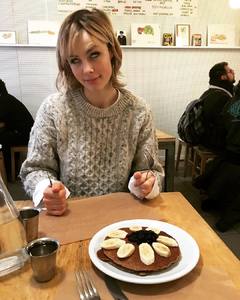 edie_paris_10feb17_christabitch.thumb.jpg.a714b2e6e3b5191fa7277624f9f126ec.jpg