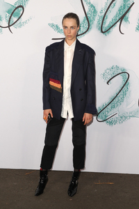 edie_serpentine_28jun17_hollywood_1.thumb.jpg.d1727fc0051128b99c9a9591f12dae64.jpg