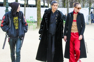 edie_valentino_aw16_poseformee_1.jpg