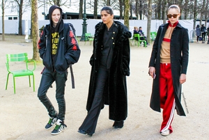 edie_valentino_aw16_poseformee_2.jpg