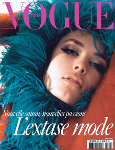 edie_vogue_paris_sep17_1.thumb.jpg.20b90bc238dfbcbc37a355b40b483199.jpg