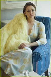 elizabeth-olsen-es-magazine-02.jpg