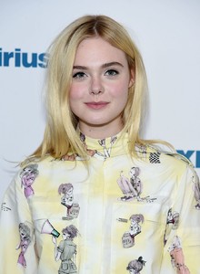 elle-fanning-siriusxm-studio-in-new-york-august-30-2017-1.jpg