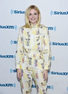 elle-fanning-siriusxm-studio-in-new-york-august-30-2017-3.jpg