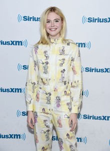 elle-fanning-siriusxm-studio-in-new-york-august-30-2017-4.jpg