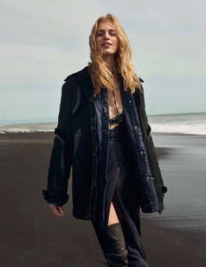 elle-france-august-2017-vanessa-axente-by-alexander-neumann-09.thumb.jpg.15f3262ab66ca3bea11cf872558f12a5.jpg