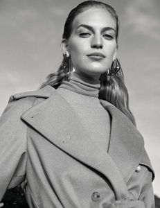 elle-france-august-2017-vanessa-axente-by-hordur-ingason-04.thumb.jpg.2ddf2bfe0c13cc3eb1689070bc7c1e6e.jpg