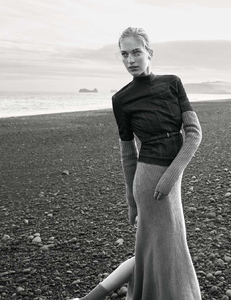 elle-france-august-2017-vanessa-axente-by-hordur-ingason-21.thumb.jpg.bd663567172f023486b7b1f9f5c57e61.jpg