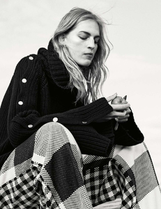 elle-france-august-2017-vanessa-axente-by-van-mossevelde-plus-n-19.thumb.jpg.c69f21a50581c93cec497bc0d1db88c7.jpg