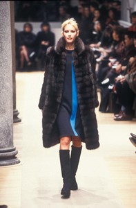 fendi-fw-1996-5.thumb.jpg.2fc46cee7414ea6a66d12f3c39d1ef41.jpg